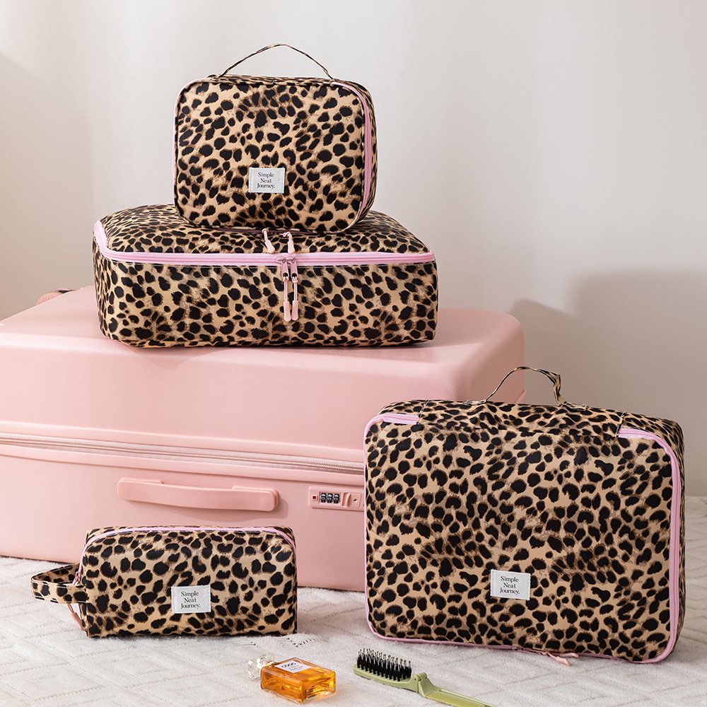 Leopard Makeup Bag Toiletry Cl - огляд і ціна Travel Accessories Bag For Women