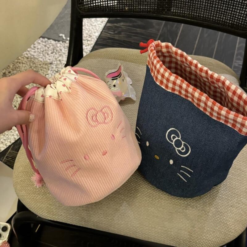Sanrio Hello Kitty Portable Co - огляд і ціна Travel Accessories Box