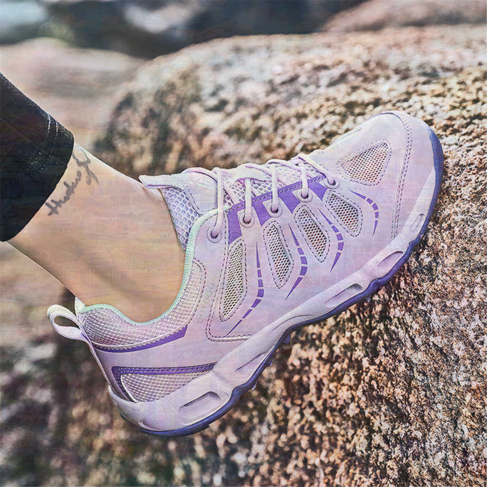 Sumer Round Tip Silver Sneaker - огляд і ціна Travel Accessories As Gifts