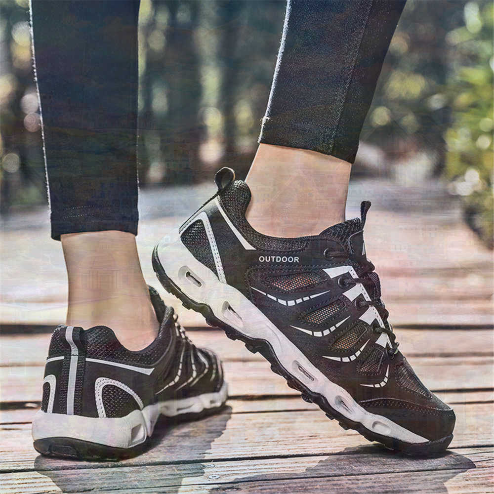 Sumer Round Tip Silver Sneaker - огляд і ціна Travel Accessories As Gifts
