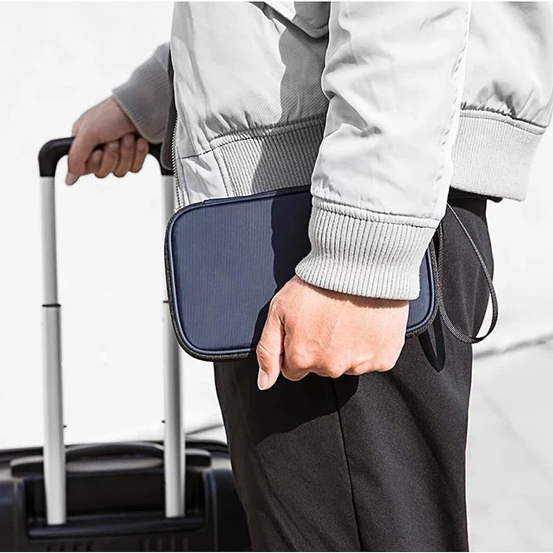 Lightweight Family Travel Pass - огляд і ціна Travel Accessories Bag For Women